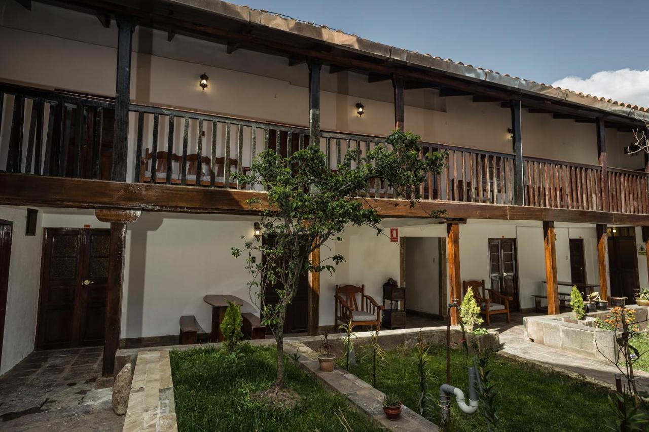 كوسكو Emilia Hotel المظهر الخارجي الصورة