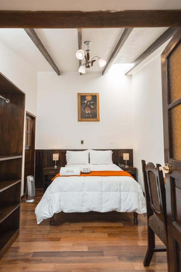 كوسكو Emilia Hotel المظهر الخارجي الصورة